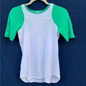 Lululemon Green White Short Sleeve T-Shirt Lightweight Top Size 4